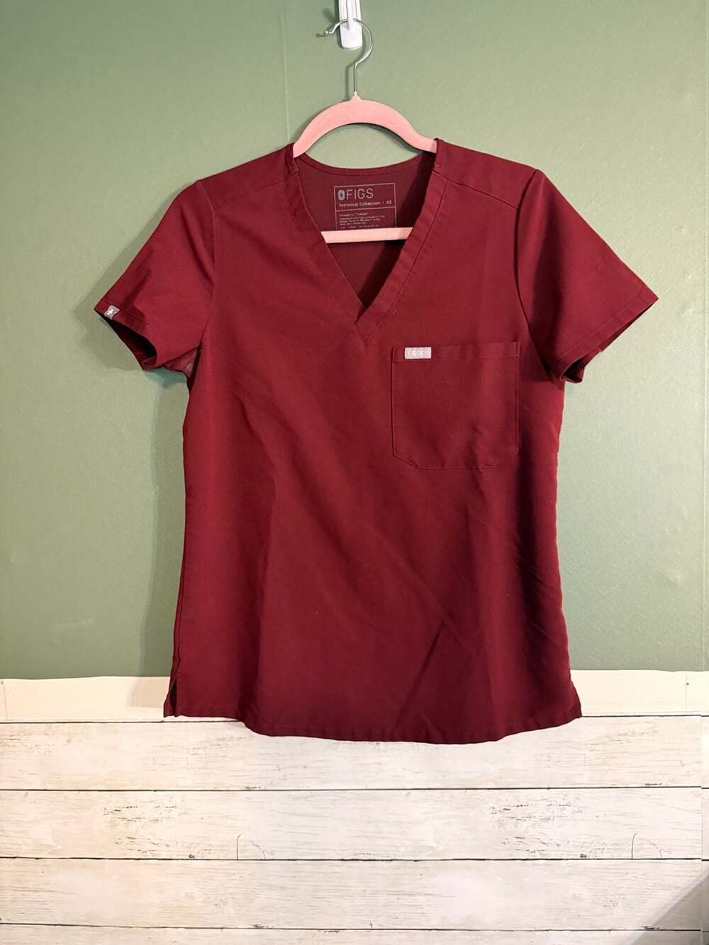 FIGS Technical Collection XS Casma One-Pocket Scrub Top Burgundy Red